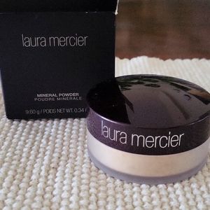 Laura Mercier Foundation Mineral Powder Soft Porcelain 1W1